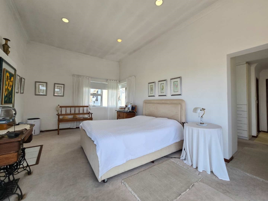 5 Bedroom Property for Sale in Stilbaai Wes Western Cape